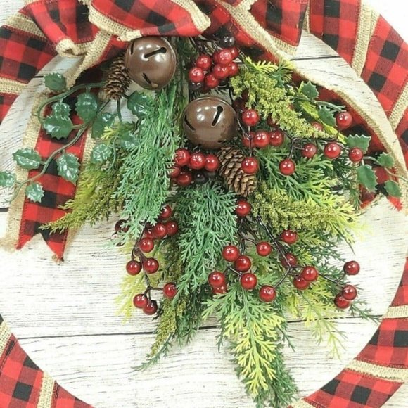 Christmas Front Door Wreath Plastic Cascade Red Berries Bells Holiday Décor Gift - Picture 9 of 10